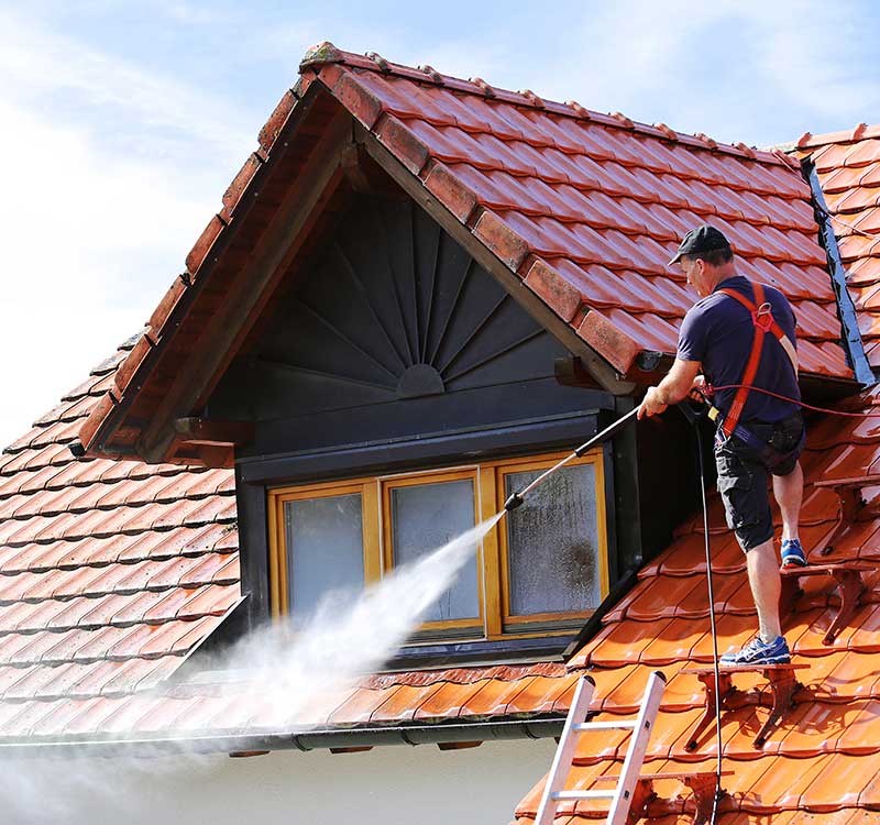  Importance of Clean Gutters<br />
